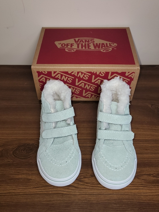 Vans Other - Vans Kids Sk8-Mid Reissue V Light Mint with Faux Fur Lining - Size 9 Toddler
